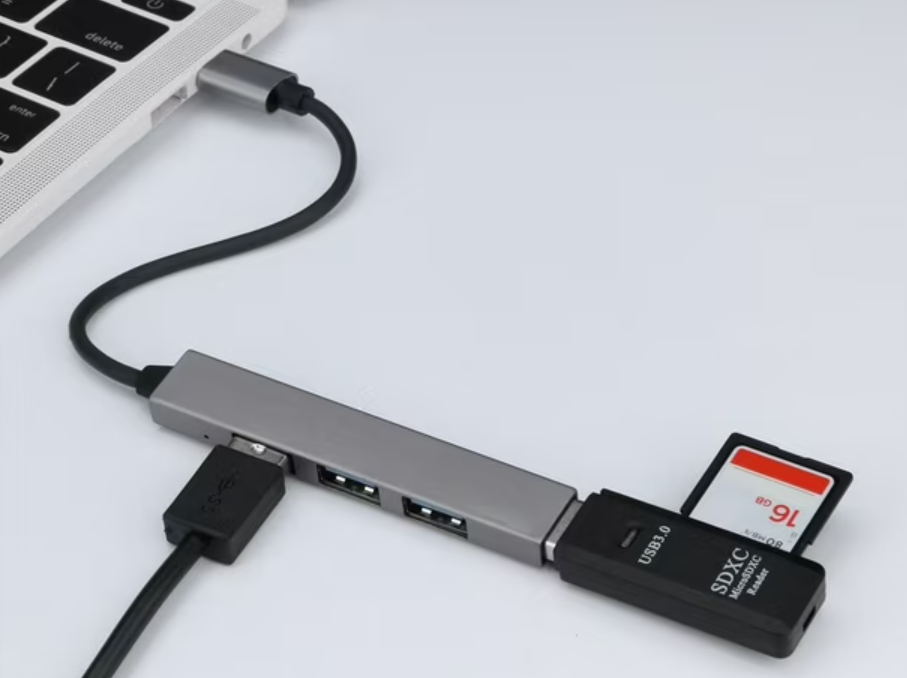 Hub Adaptador USB-C 3.0 de 4 Puertos en 1